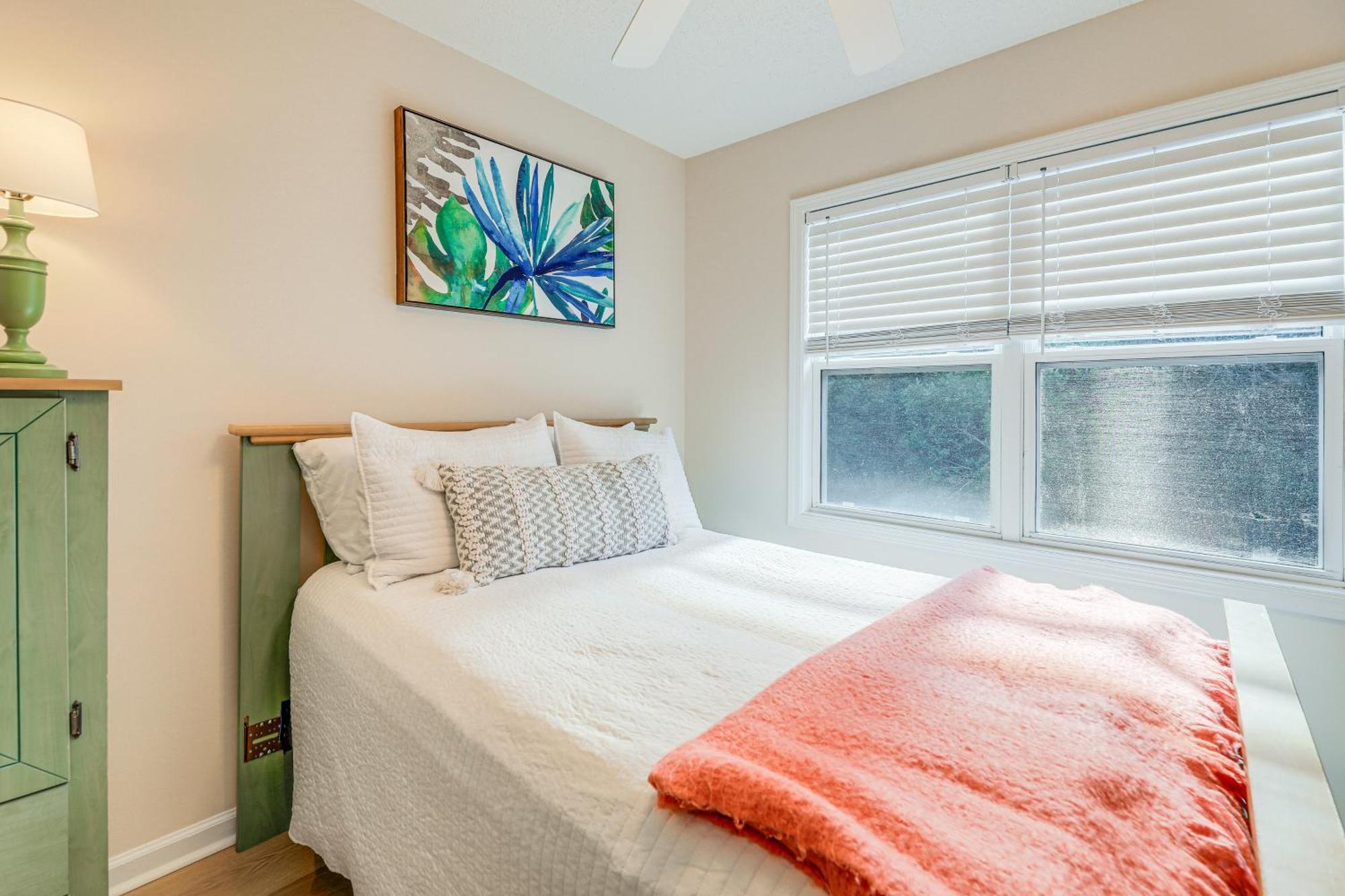 Well-Equipped Emerald Isle Townhome Pets Welcome! Екстер'єр фото